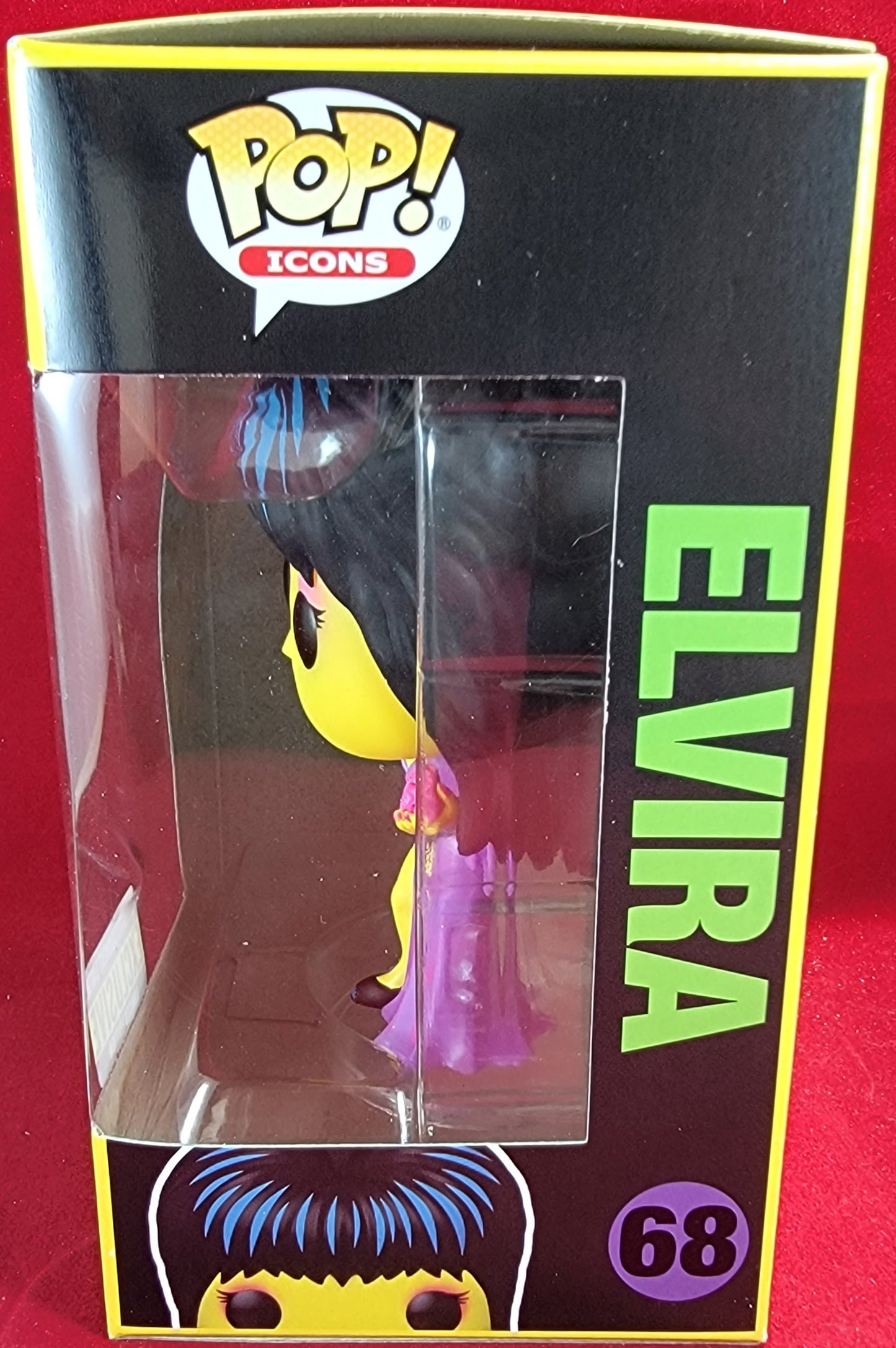 Elvira entertainment earth exclusive funko # 68 (nib)