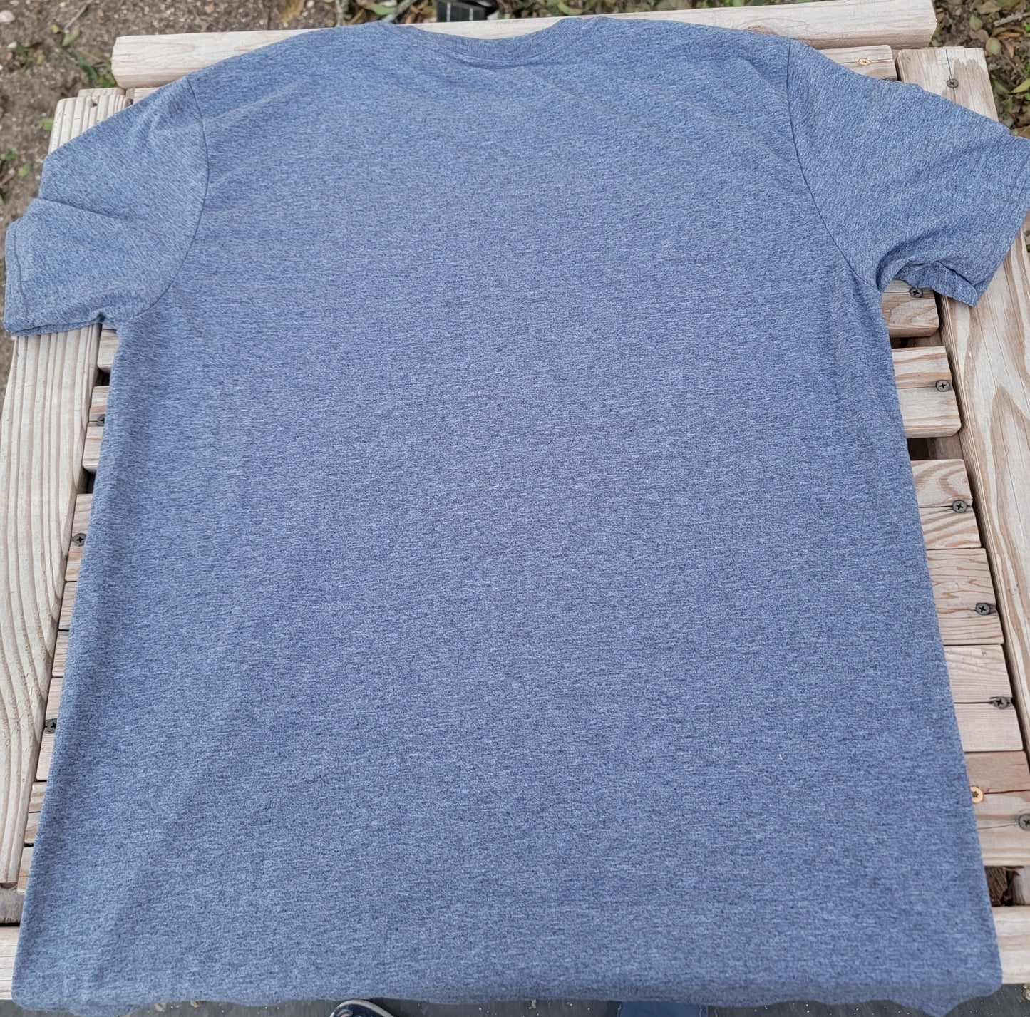 Cookie baking crew large t-shirt 
brand new large gildan softstyle ring spun gray t-shirt. shirt is in excellent condition with the original large sticker still stuck on the front.