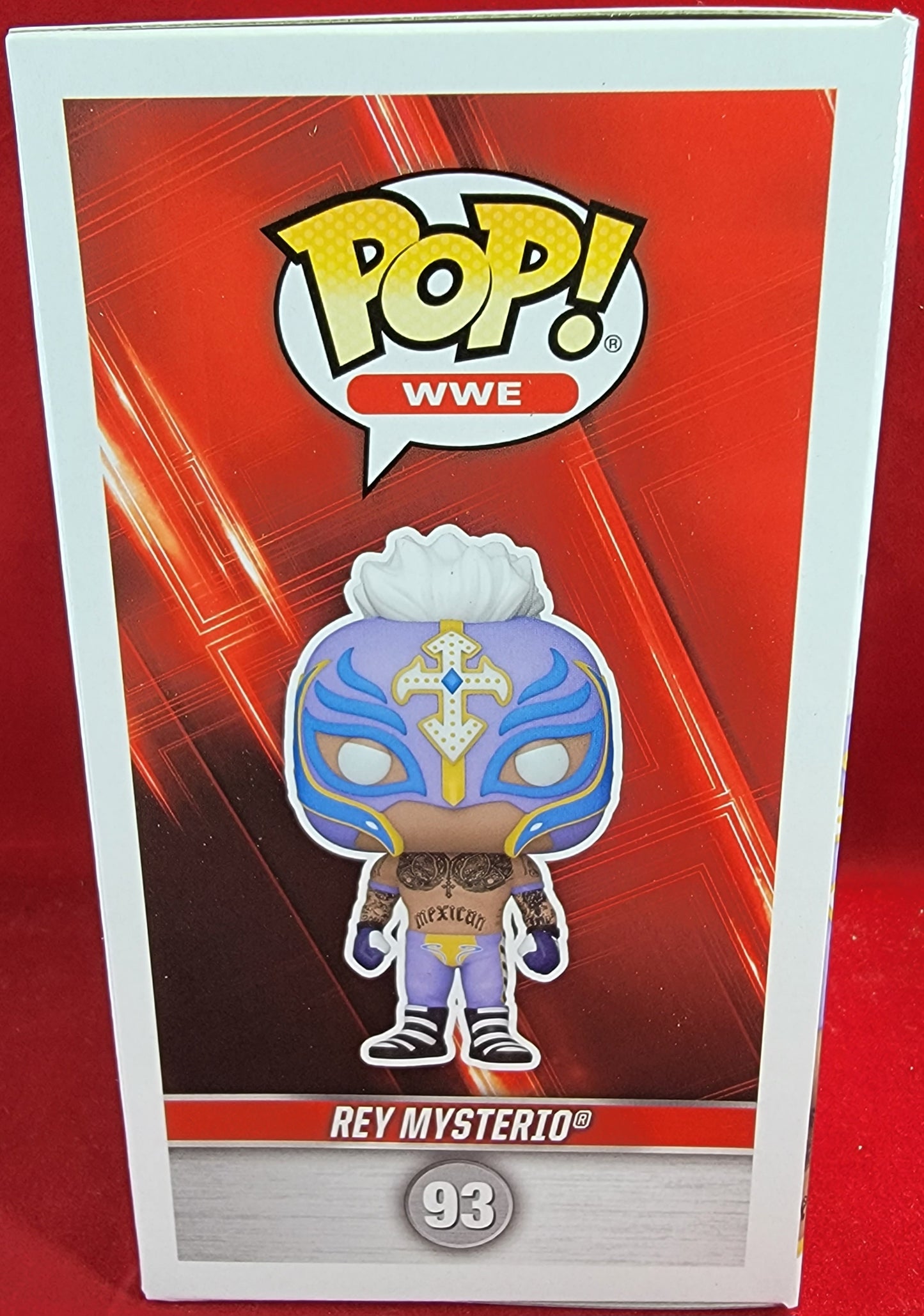 Rey mysterio amazon exclusive funko # 93 (nib)
brand new glow in the dark wwe mysterio funko pop. pop has one damaged too back corner and will be shipped in a compatible pop protector.