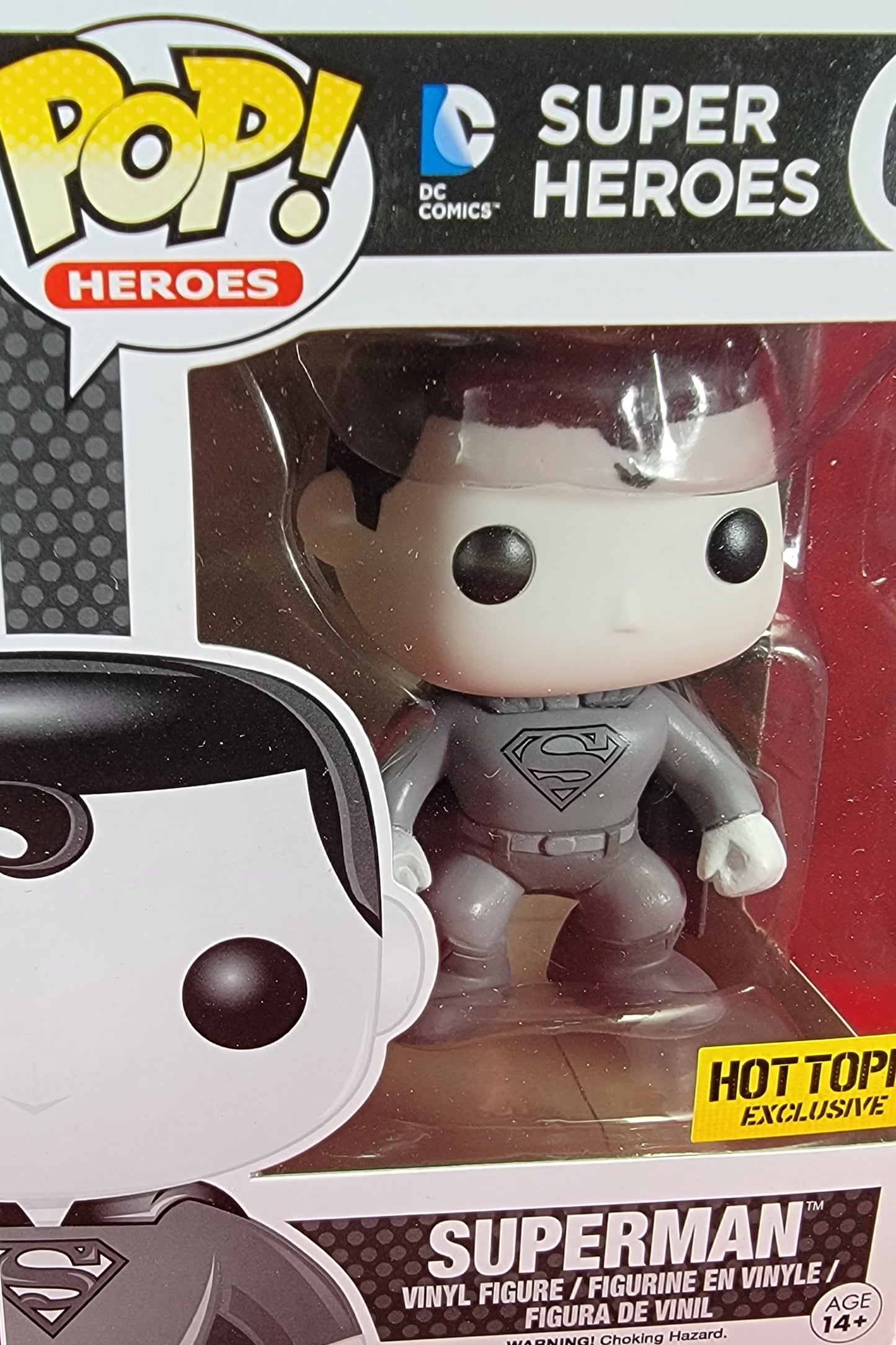 Brand new Superman Hot topic exclusive funko # 07 (nib)
brand new superman pop black and gray. pop has lite scratches on the plastic and a small dent front plastic corner. pop Will be shipped in a compatible pop protector.