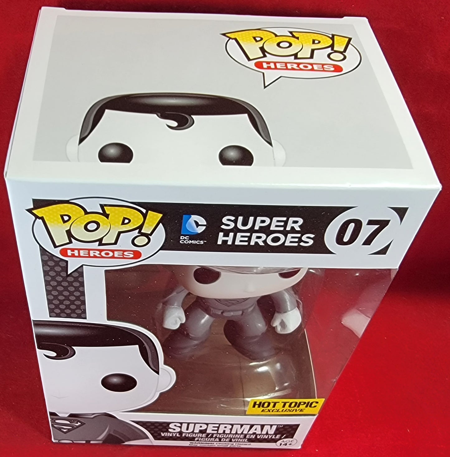 Brand new Superman Hot topic exclusive funko # 07 (nib)
brand new superman pop black and gray. pop has lite scratches on the plastic and a small dent front plastic corner. pop Will be shipped in a compatible pop protector.