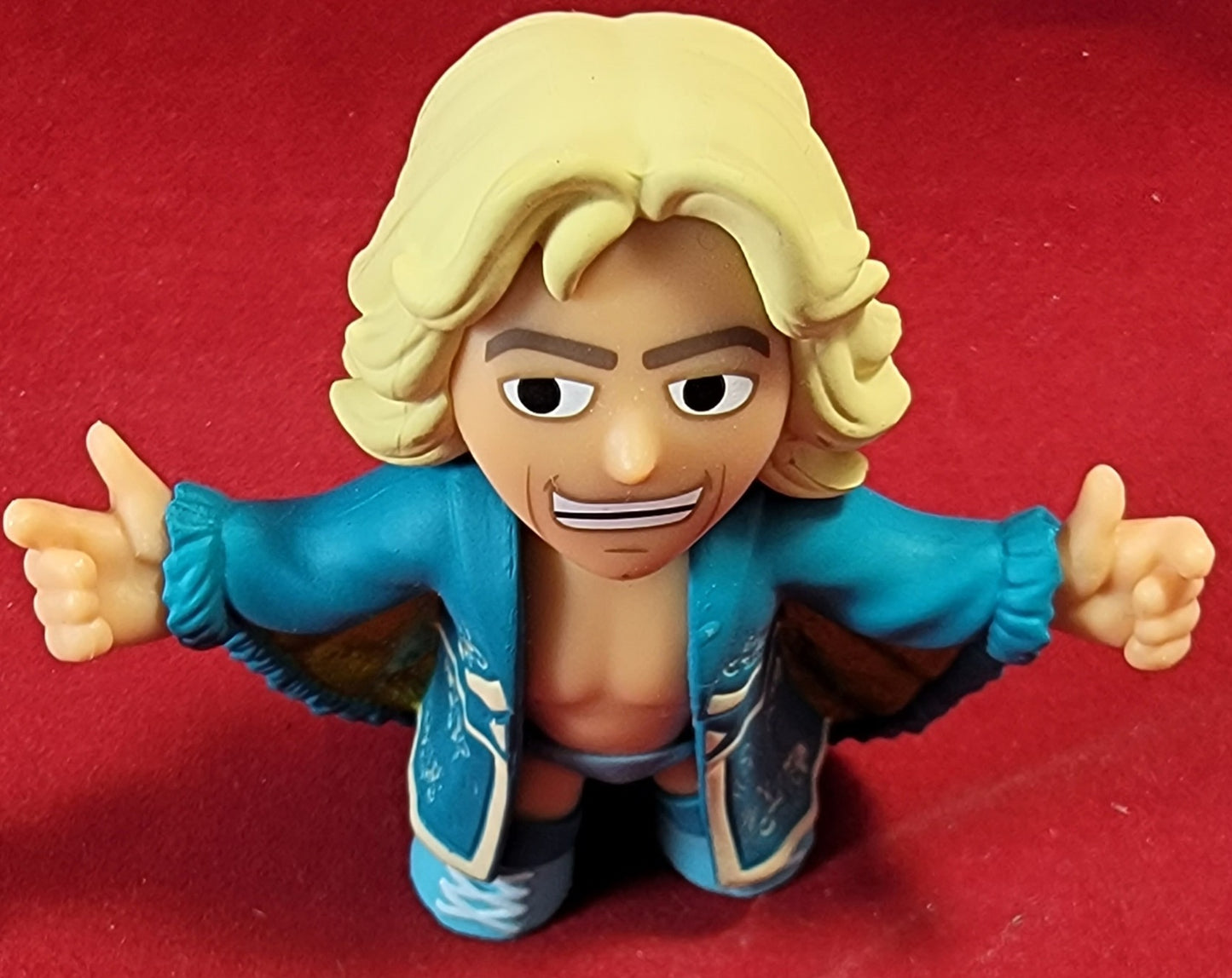 Blind box nature boy ric flair 2015
brand new nature boy ric Flair mini. funko figure is in blue and gold at 3 inches tall and 3 inches at its widest. figure has no flaws and will be delivered in original packaging.