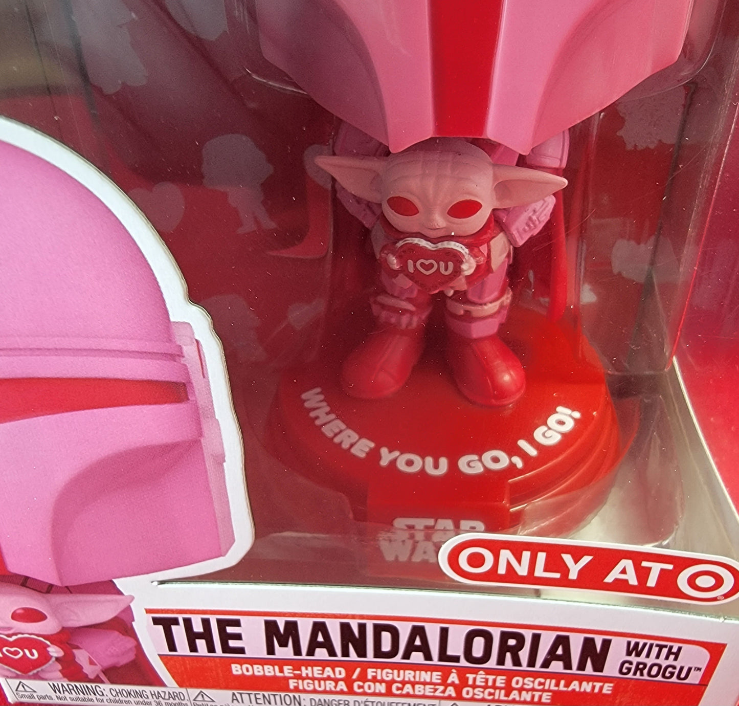 The mandalorian with grogu target exclusive funko # 498 (nib)