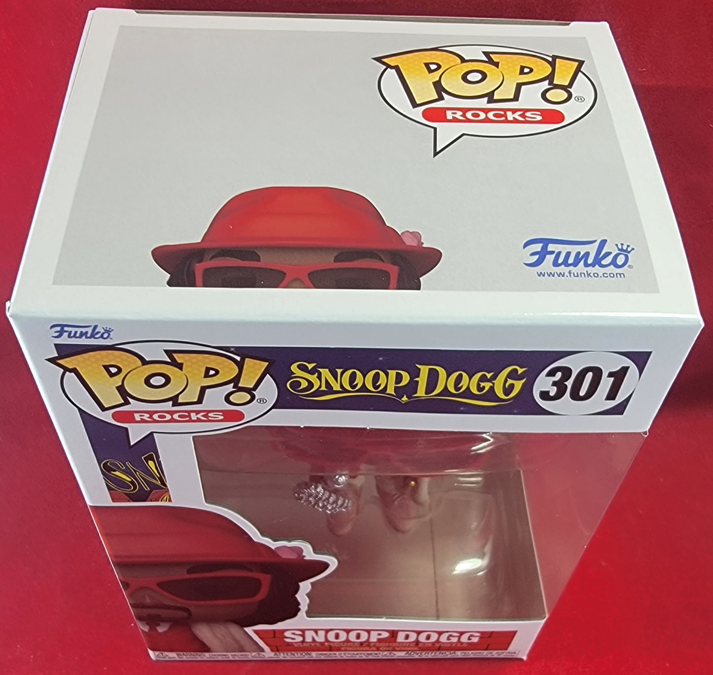 Snoop dog funko # 301 (nib)
brand new snoop funko. pop has snoop in red and khaki with snoop Dogg mike in hand. pop has a few lite scratches on the plastic and will be shipped in a compatible pop protector.