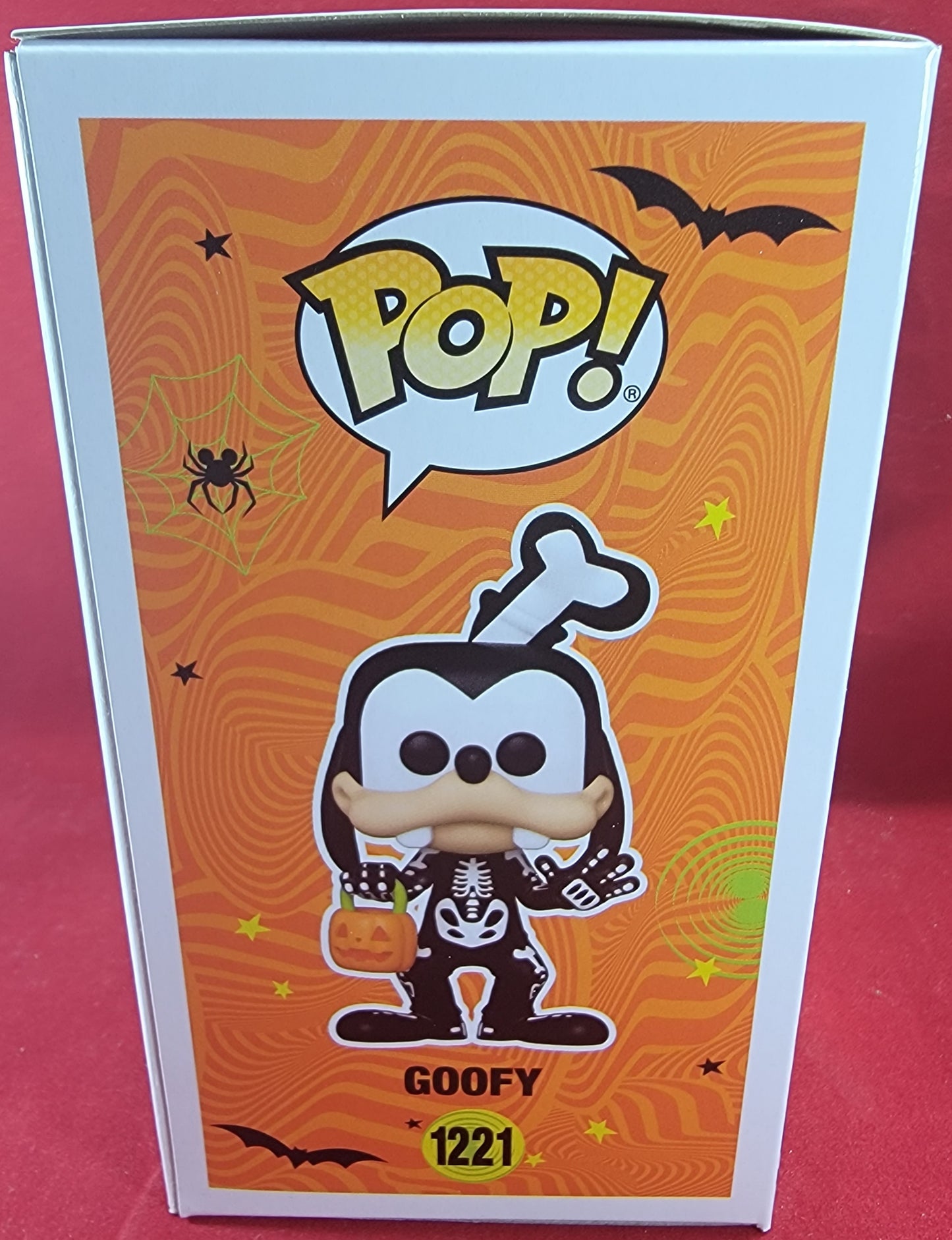 Goofy entertainment earth exclusive funko # 1221 (nib)
brand new Glow-in-the-dark goofy funko pop. pop has goofy in skeleton costume with jack-o-lantern in hand. pop has lite scratches on the plastic and will be shipped in a compatible pop protector.