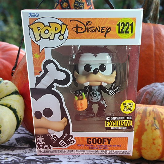 Goofy entertainment earth exclusive funko # 1221 (nib)
brand new Glow-in-the-dark goofy funko pop. pop has goofy in skeleton costume with jack-o-lantern in hand. pop has lite scratches on the plastic and will be shipped in a compatible pop protector.
