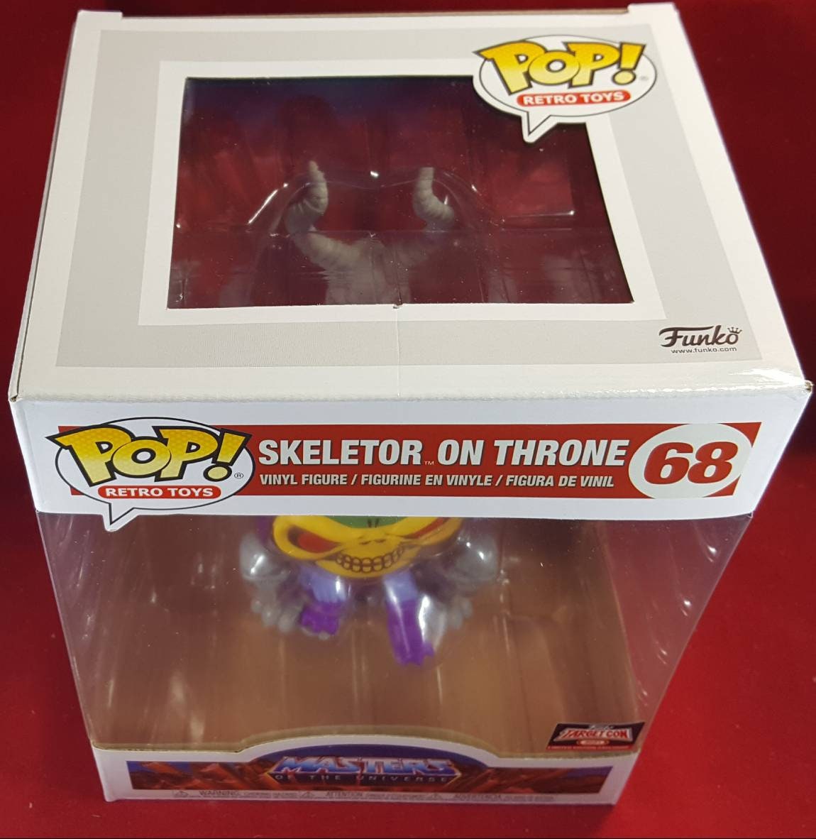 Skeletor on throne # 68 (nib) pop protector included