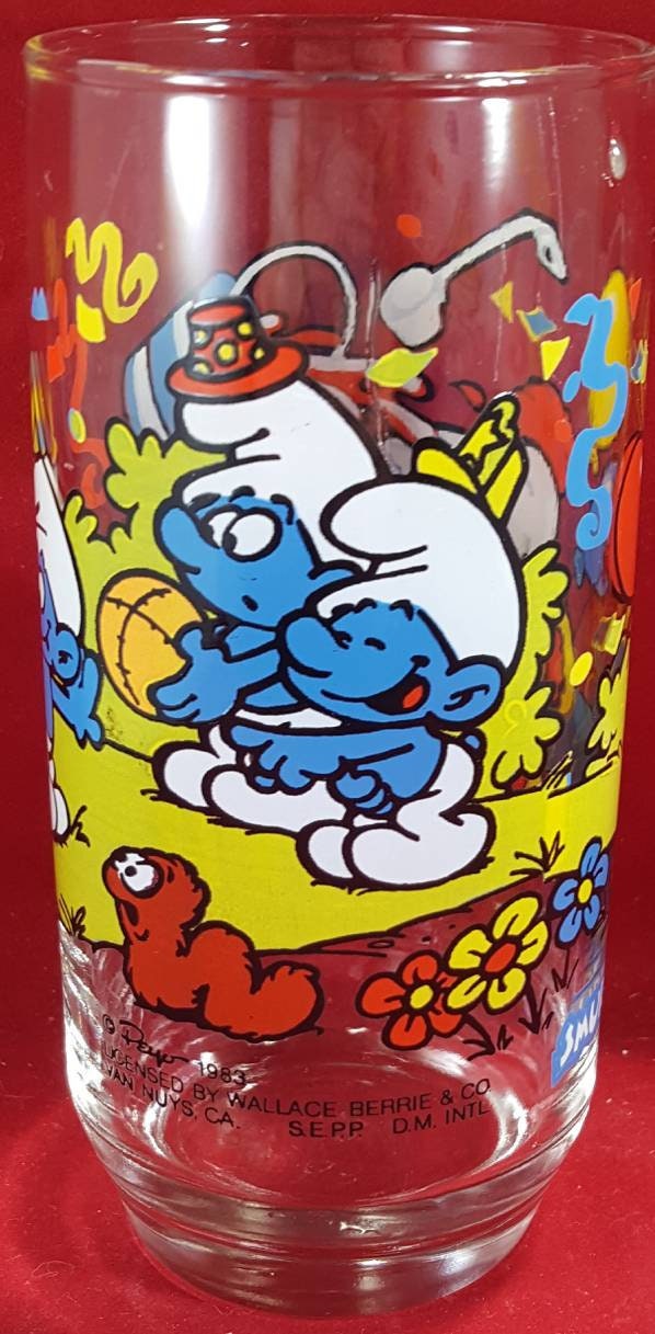 Clumsy smurf Hardees 12 ounce glass