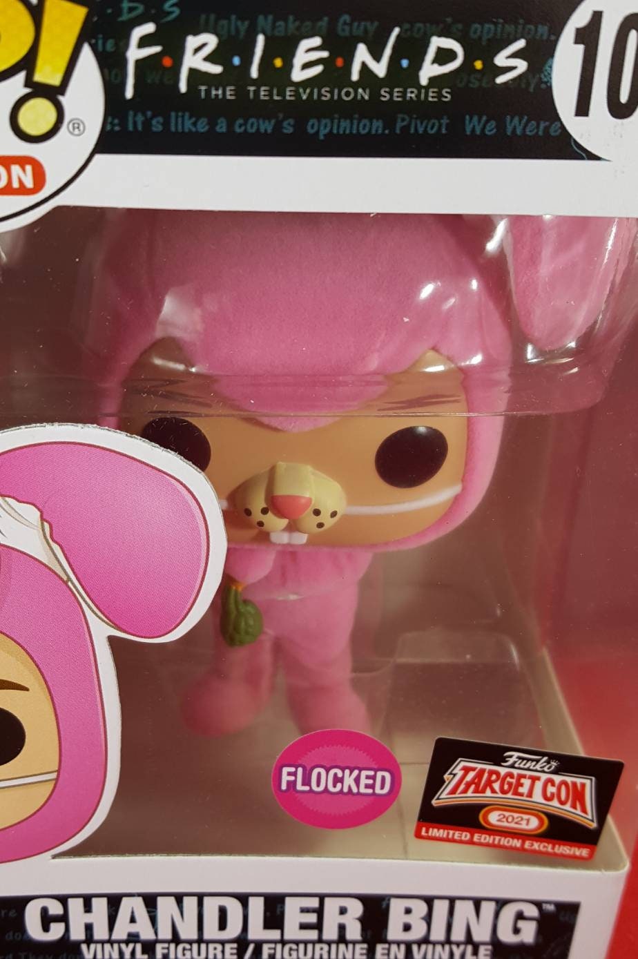 Flocked Chandler bing funko 370 (nib)