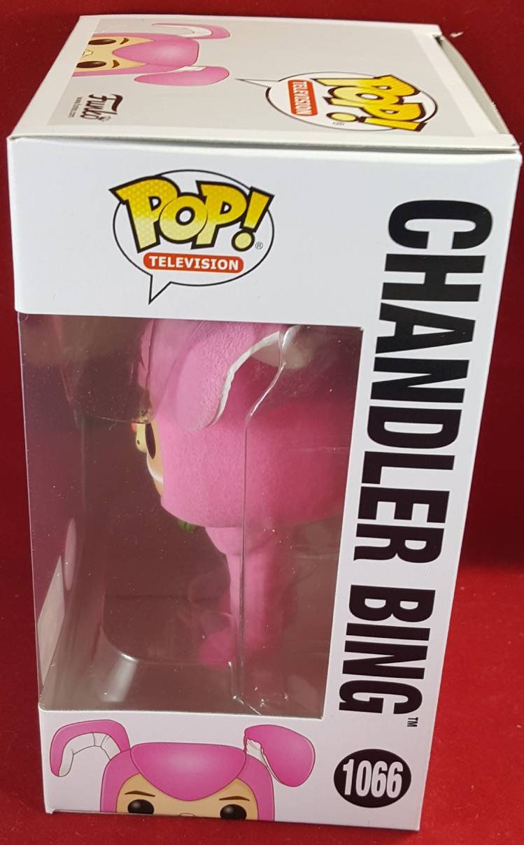 Flocked Chandler bing funko 370 (nib)