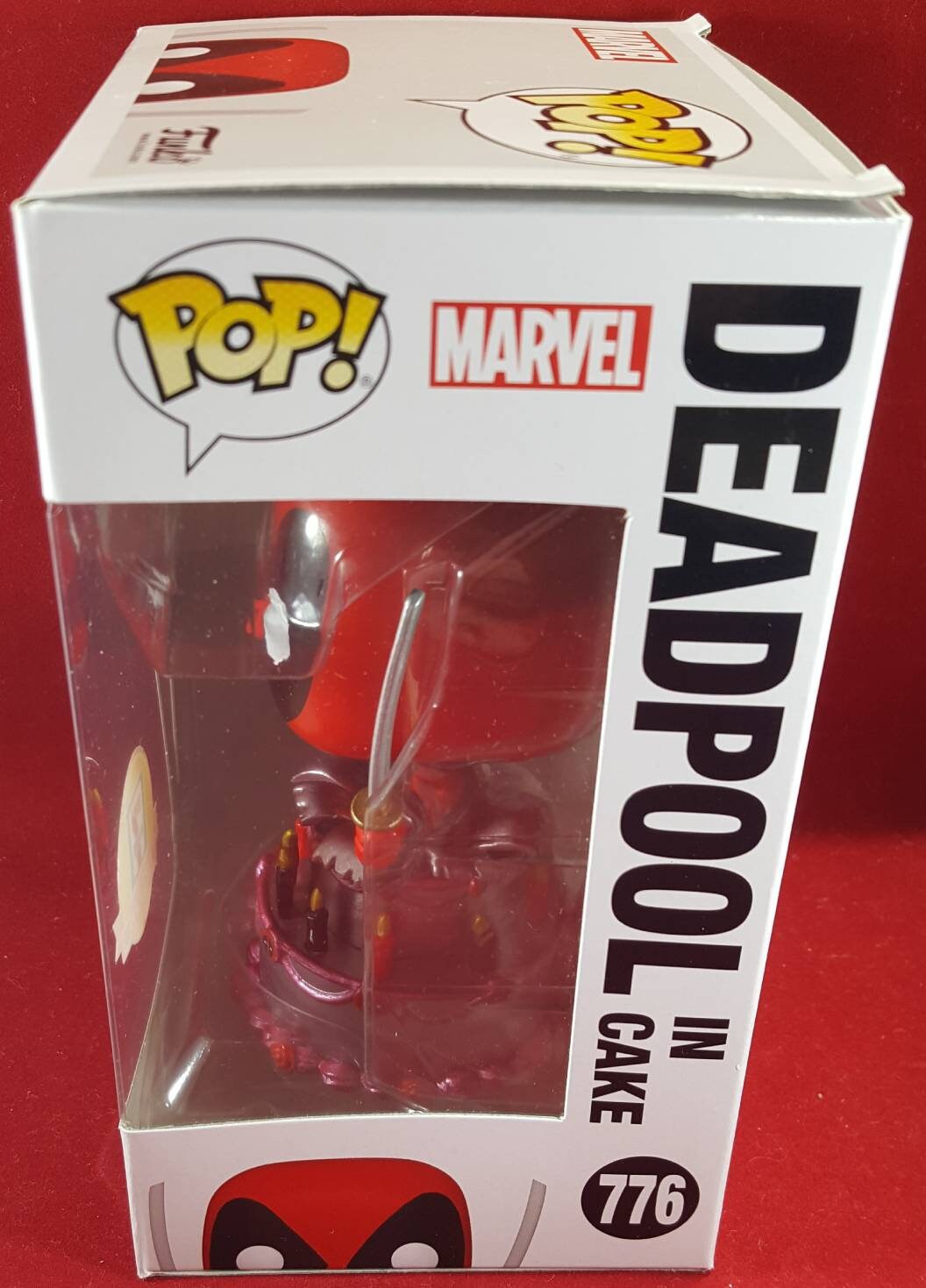 Deadpool  7 11 exclusive funko # 776 metallic cake (nib)