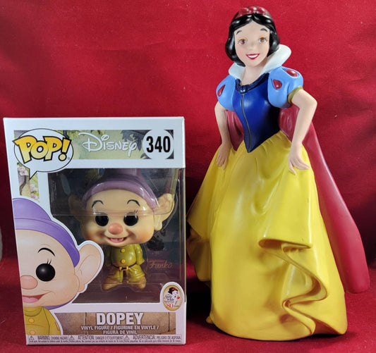 Snow white with Dopey set